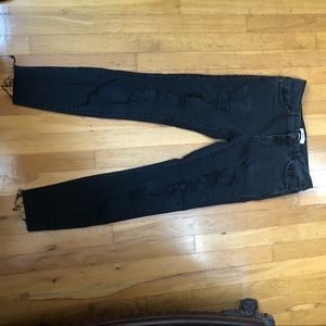 ripped black cutoff skinny jeans